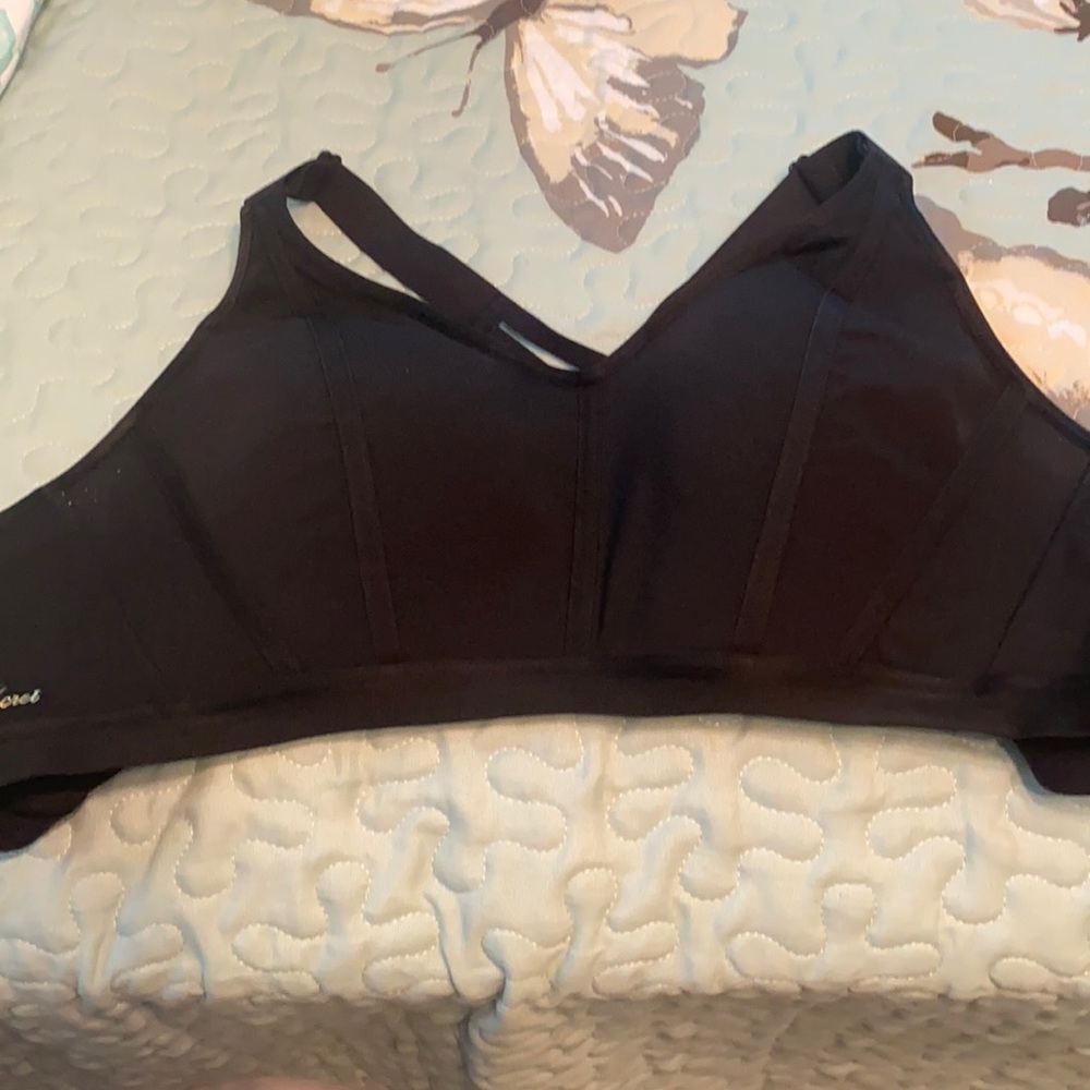 Victoria secret bra size 38 D